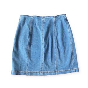 Kendall & Kylie High Waisted Blue Denim Mini Skirt size women’s 27 - medium wash